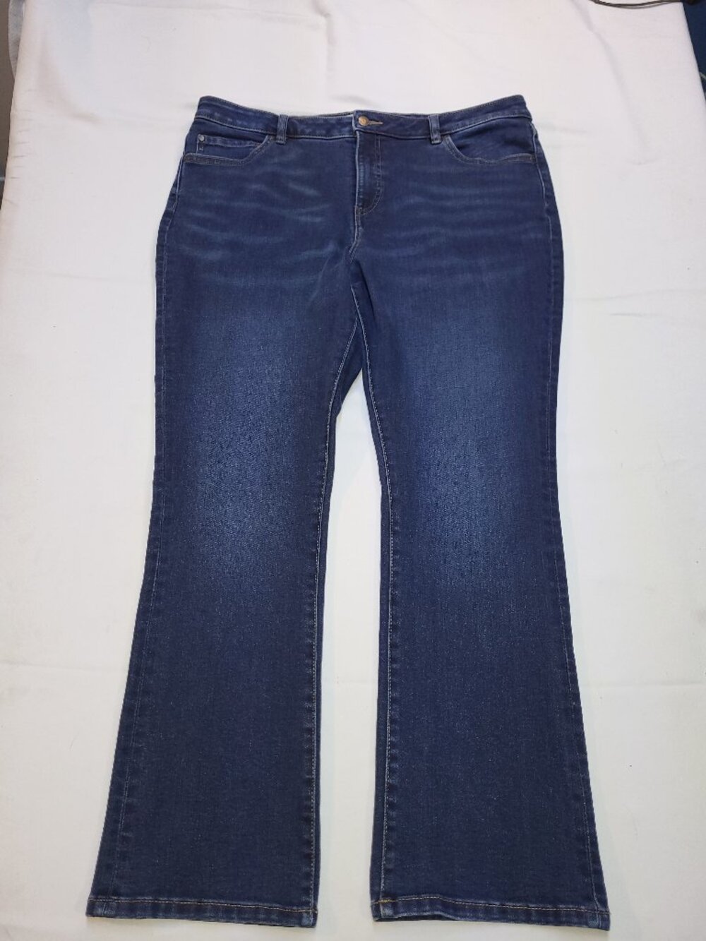Denver Hayes Women’s Curvy Barely Boot Jeans Size 18x30 Blue Denim